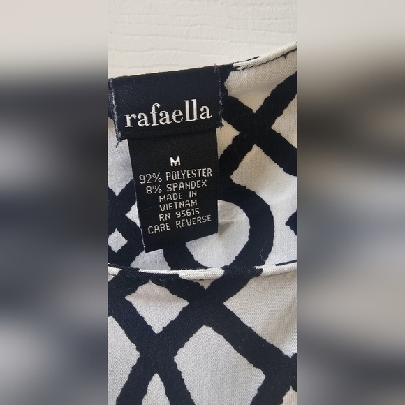 Rafaella Woman's M 3/4 sleeve Geometric Pattern Cream and Black Blouse - Picture 3 of 3